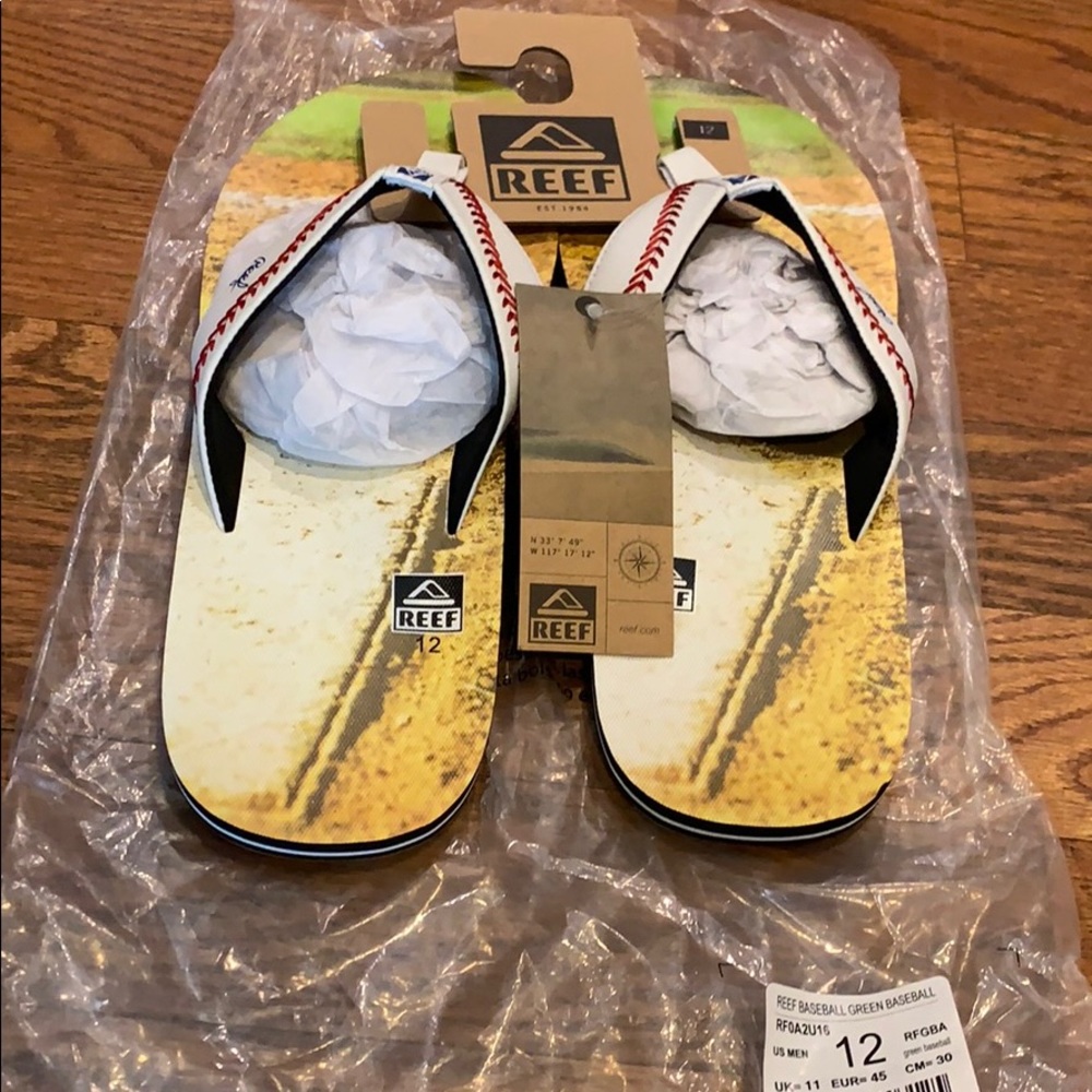 Reef baseball beer bottle opening sandals size 12
